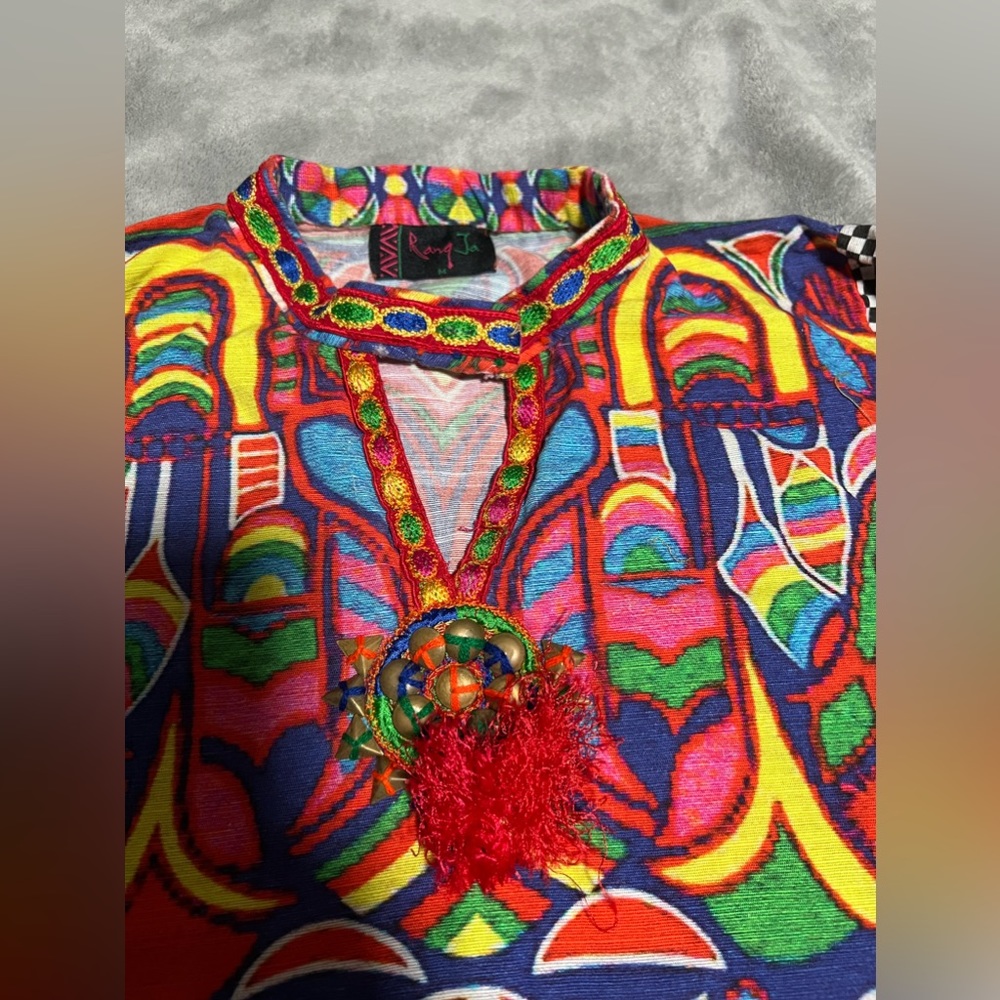 Rảng Ja shirt with matching scarf - Picture 8 of 9
